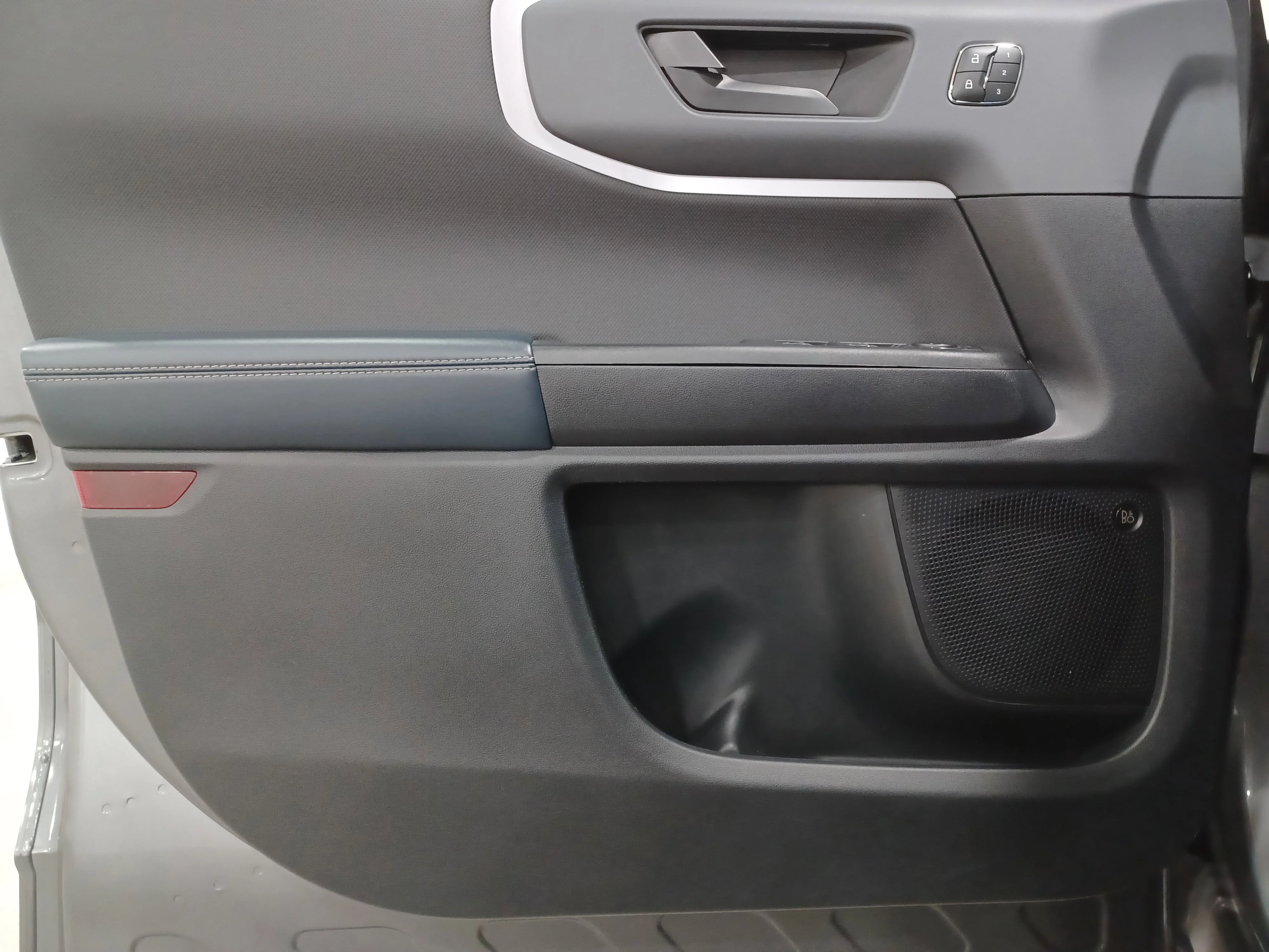 Certified Used 2023 Carbonized Gray Metallic Ford Outer Banks 4x4*Adaptive Cruise | Remote Start | Htd Leather | Sunroof | Htd Wheel | Lane Keeping image 8