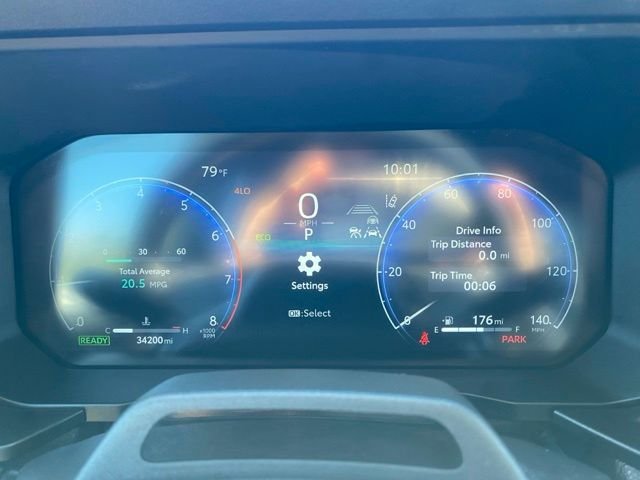 Used 2024  Toyota Base image 39