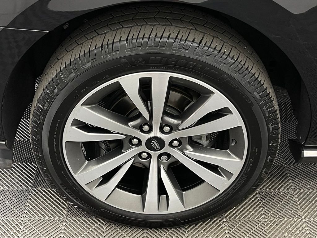 Used 2020 Black Ford Limited image 18
