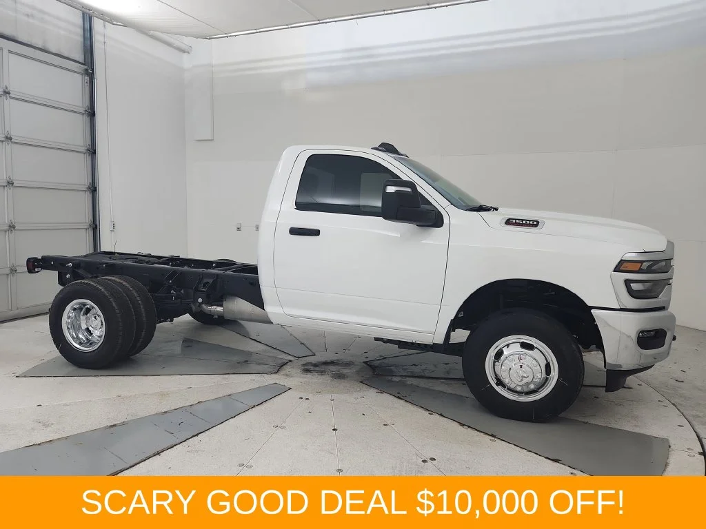 2026 RAM 3500 Chassis
