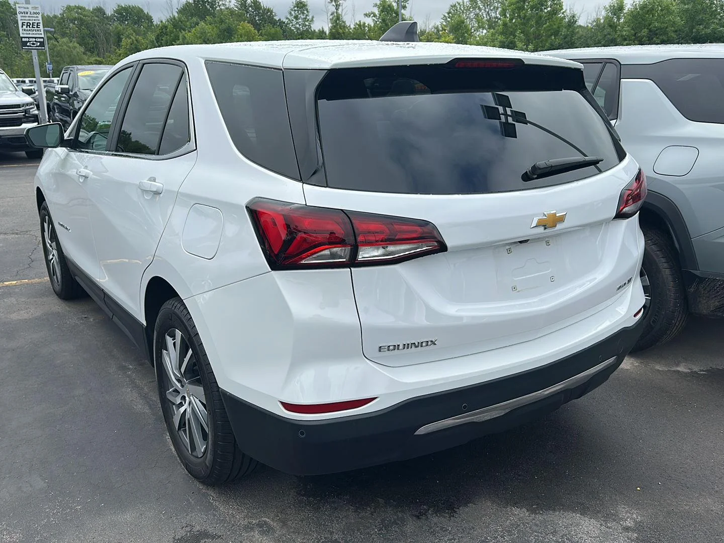 Used 2024 Summit White Chevrolet LT image 4
