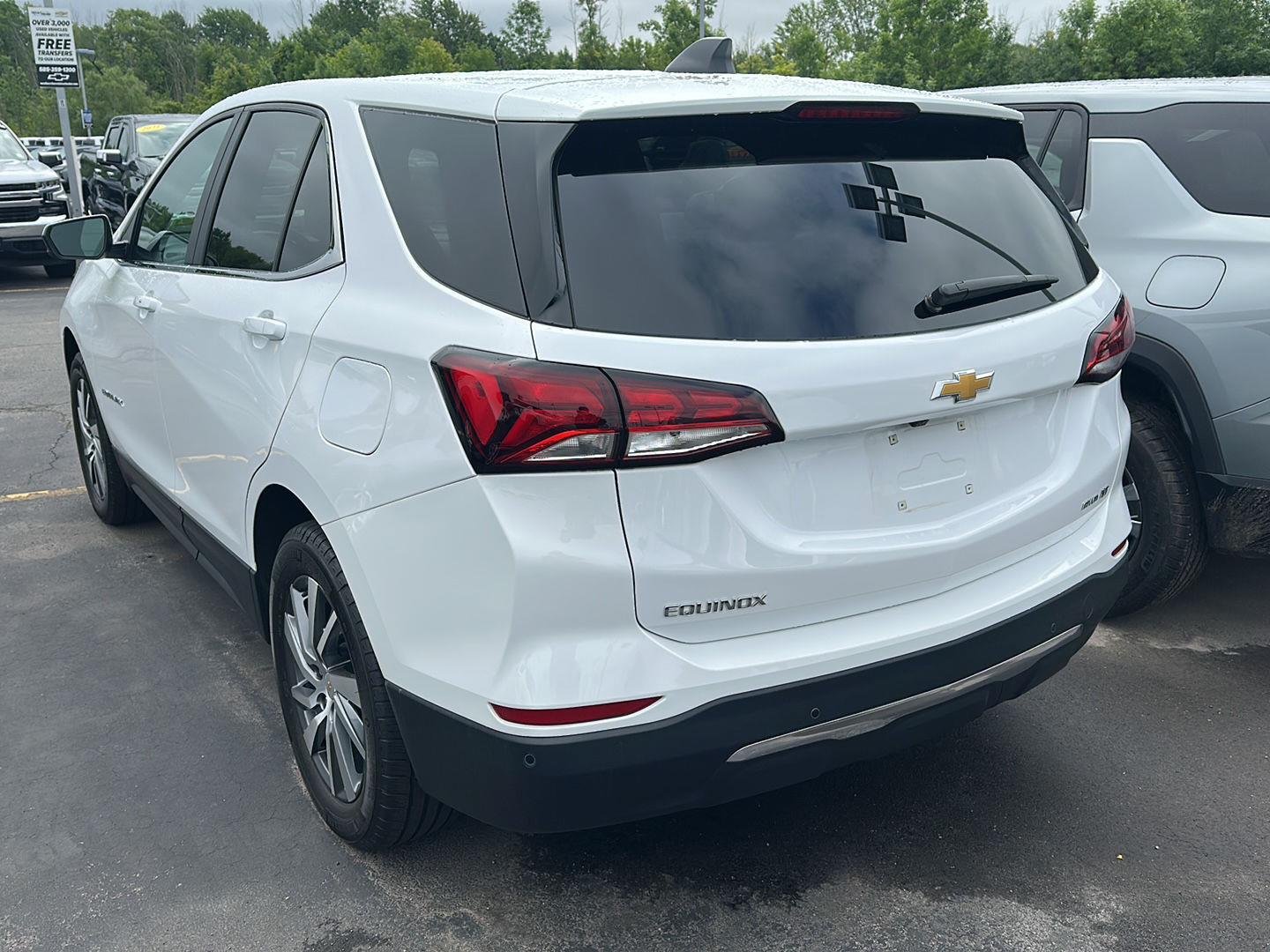 Used 2024 Summit White Chevrolet LT image 4