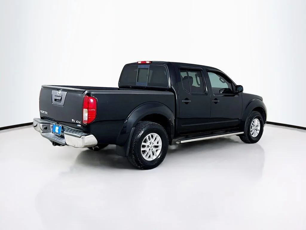 Used 2018 Magnetic Black Nissan SV image 7