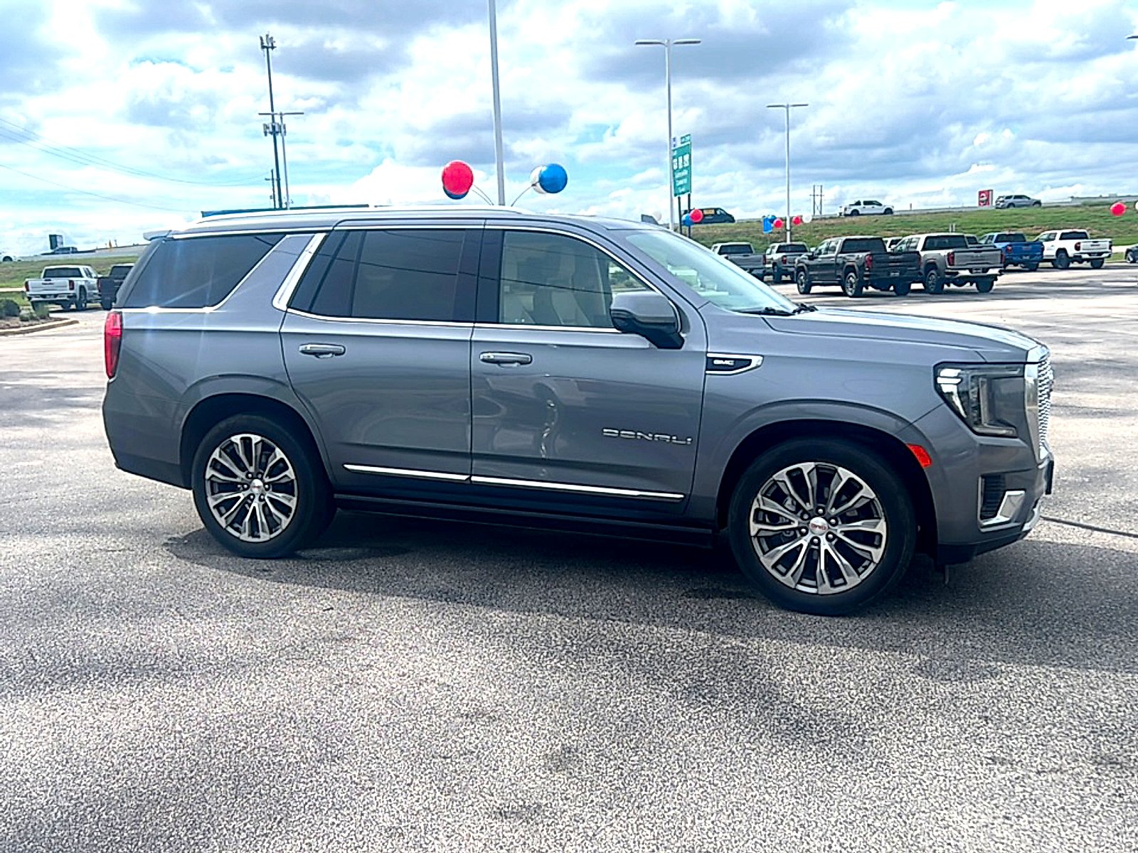 Used 2021 SATIN STEEL METALLIC GMC Denali image 4