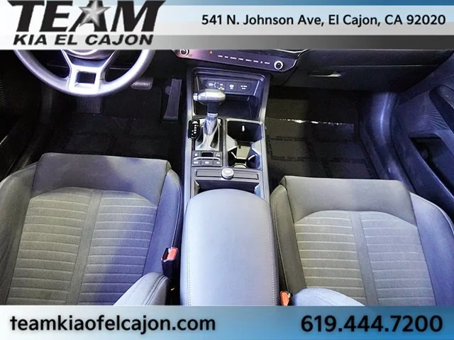 Used 2025 White Kia LXS image 21