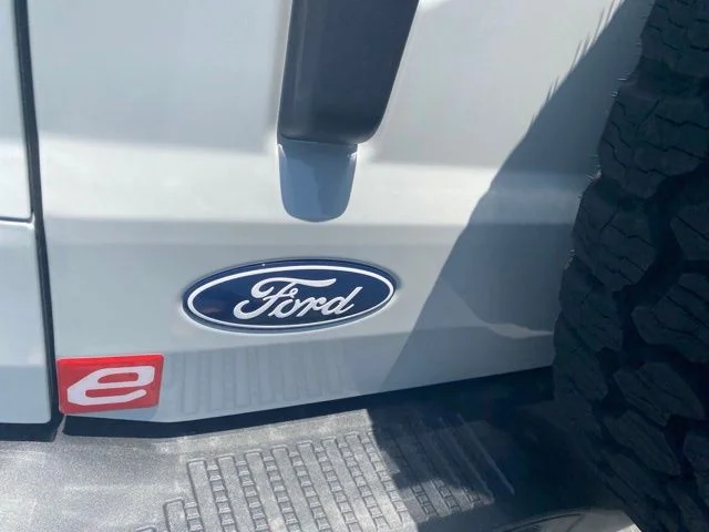 New 2026 Avalanche Gray Ford Badlands® image 37