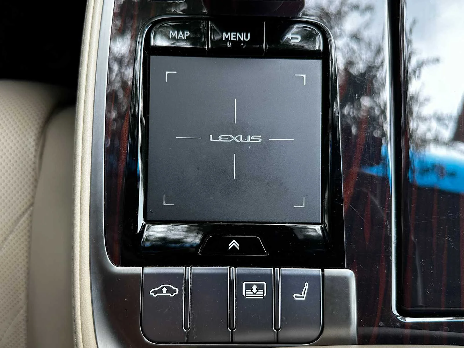 Used 2019  Lexus LS 500 image 15