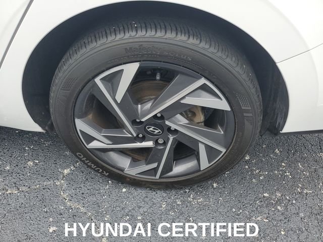 Certified Used 2025 White Hyundai SEL Convenience image 28