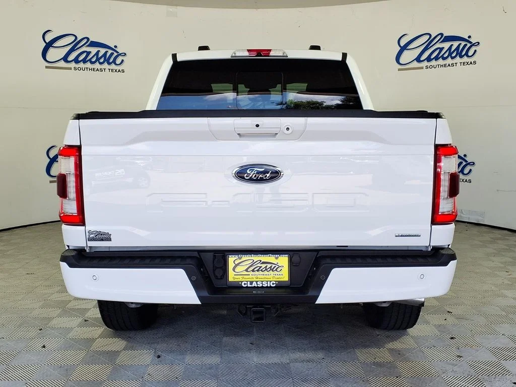 Used 2021 White Ford Lariat image 4