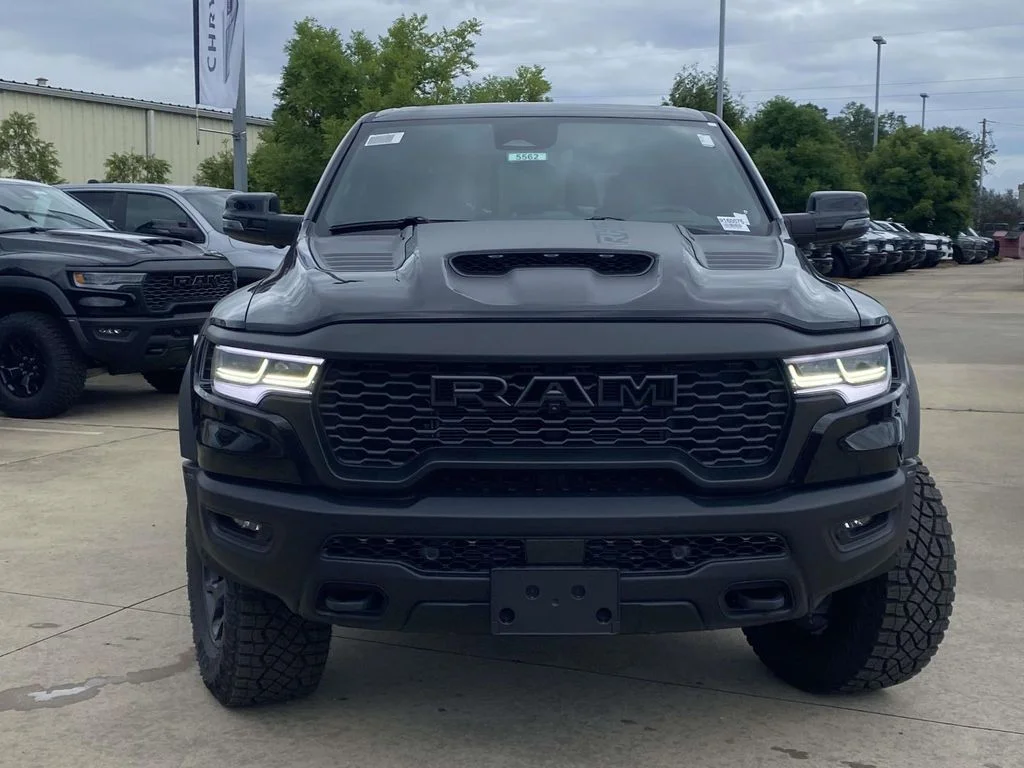 New 2026 Diamond Black Crystal Pearl-Coat Exterior Paint RAM RHO image 33