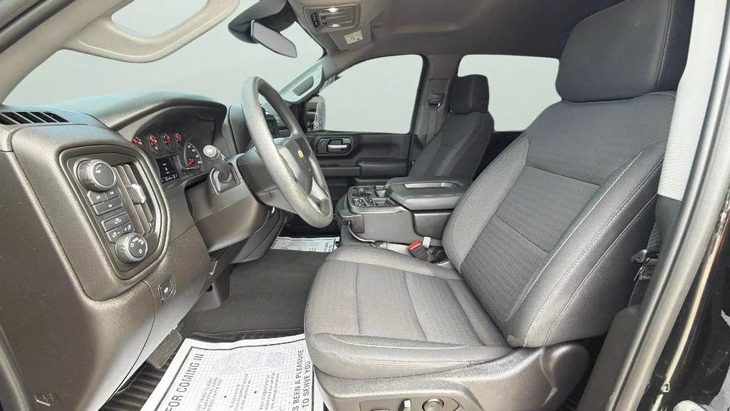 Used 2025 Black Chevrolet Custom image 17