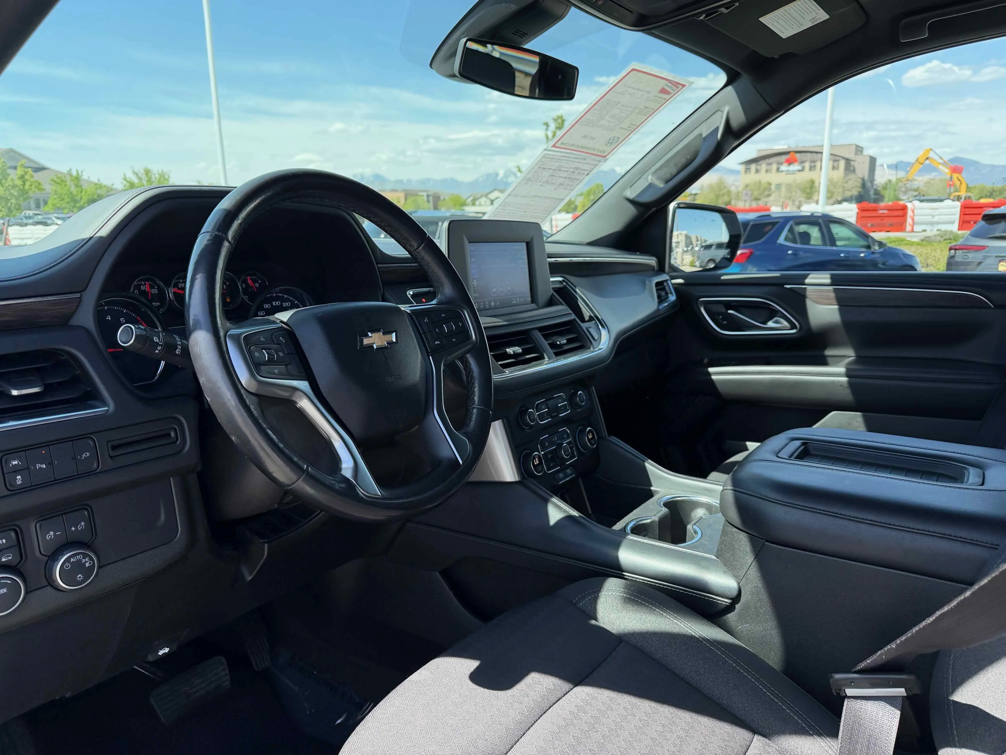 Used 2022 White Chevrolet LS image 3