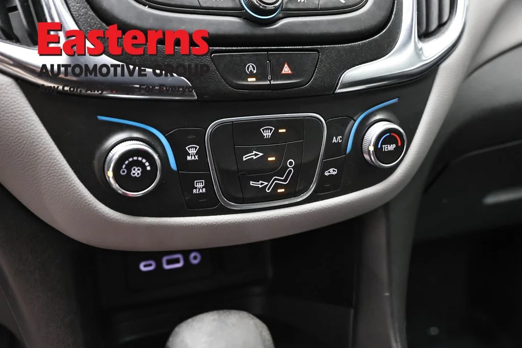 Used 2022 Gray Chevrolet LT image 19
