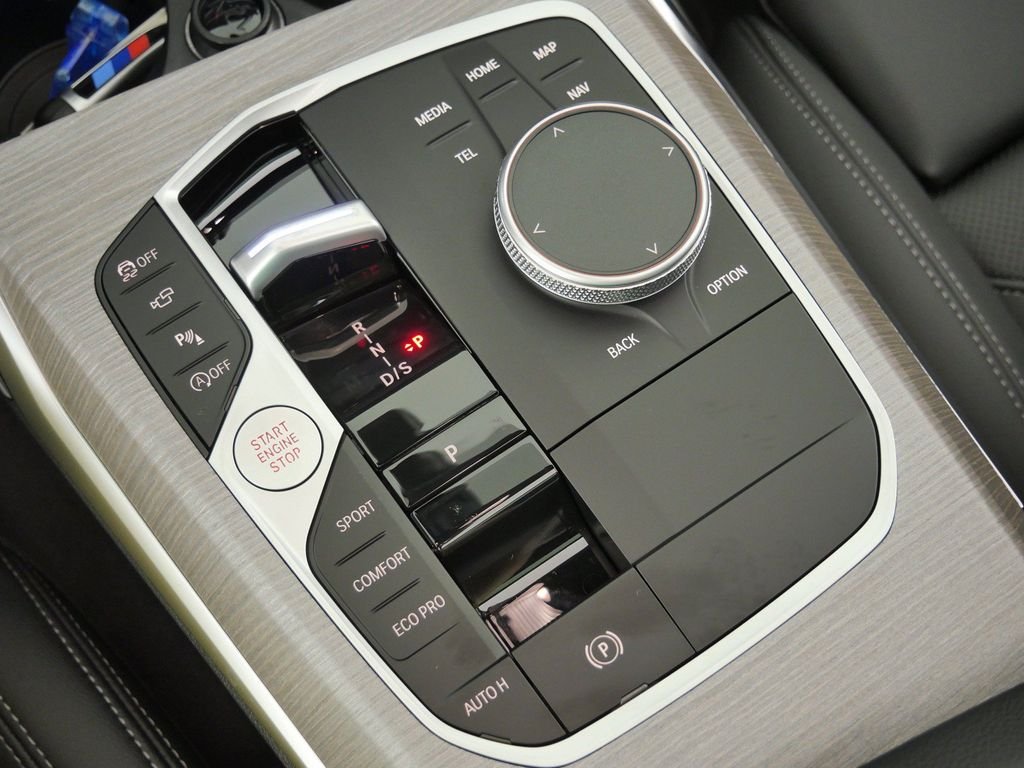 New 2026 Black Sapphire Metallic BMW 330i xDrive image 47