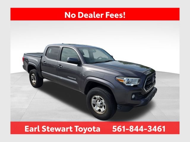 Used 2016 Gray Toyota SR5 image 1