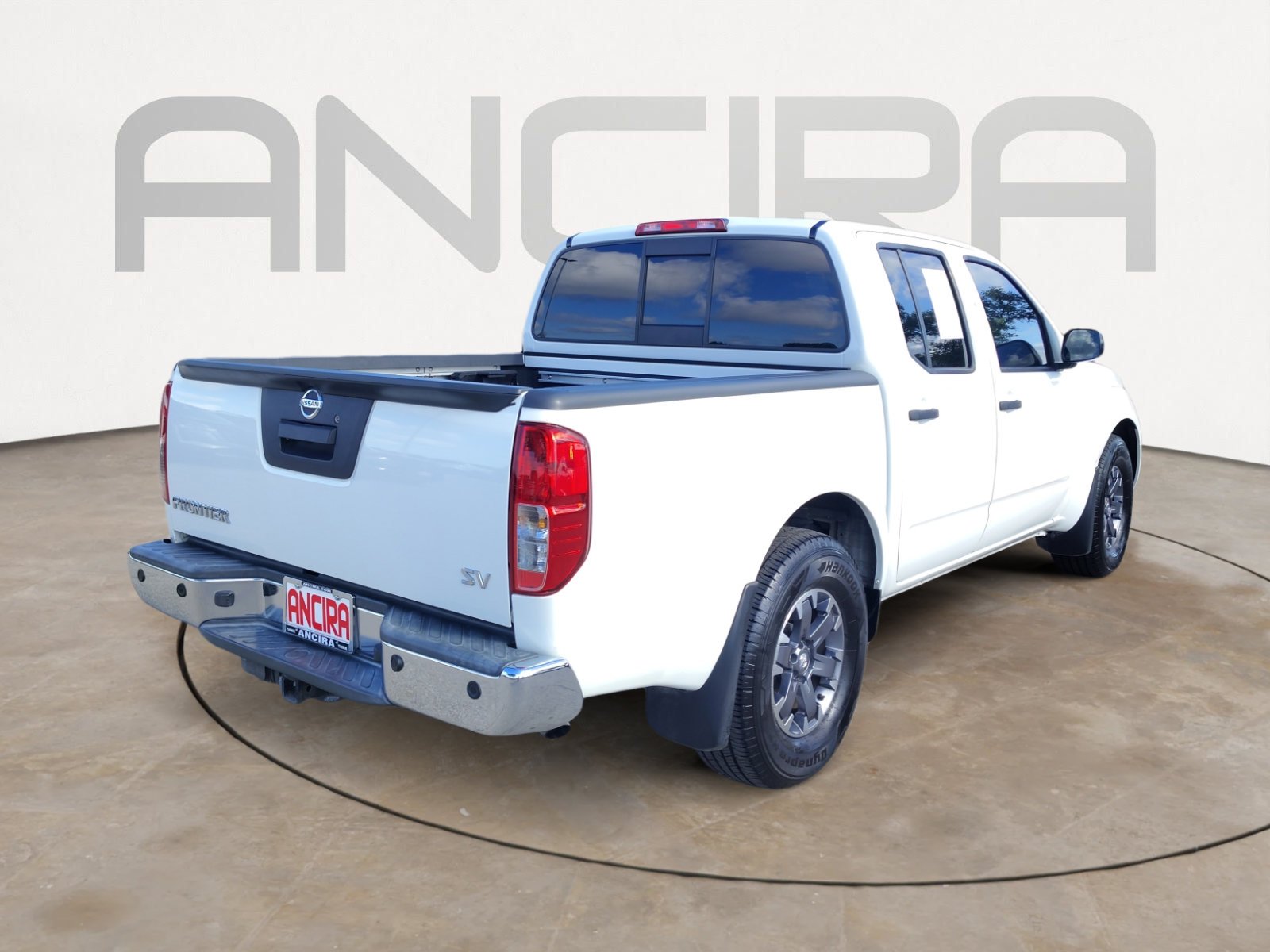 Used 2020 Glacier White Nissan SV image 11