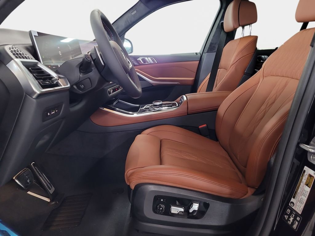 New 2026 Black Sapphire Metallic BMW M60i image 9