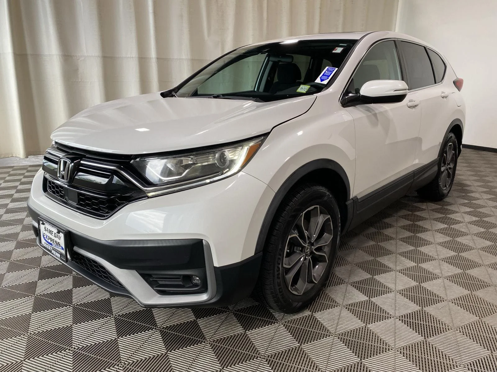 Used 2020 Platinum White Pearl Honda EX image 3