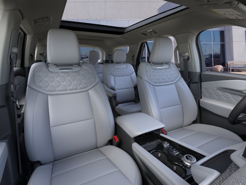 New 2026 Space White Metallic Ford Platinum image 50