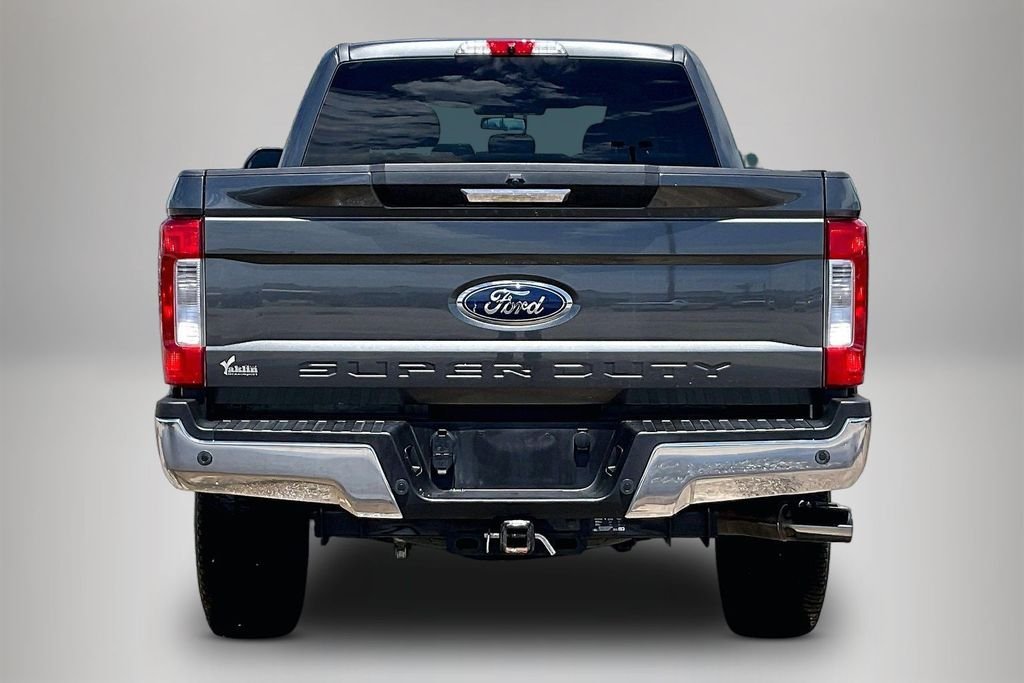 Used 2017 Magnetic Metallic Ford XLT image 6