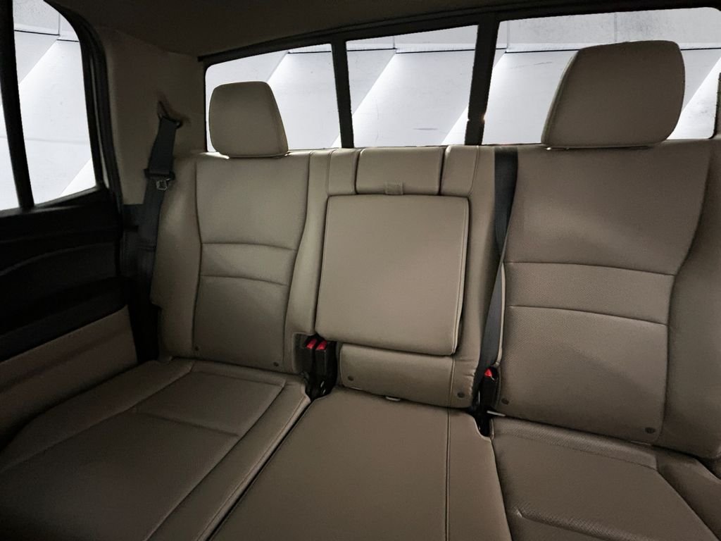 Used 2019 White Honda RTL-E image 18