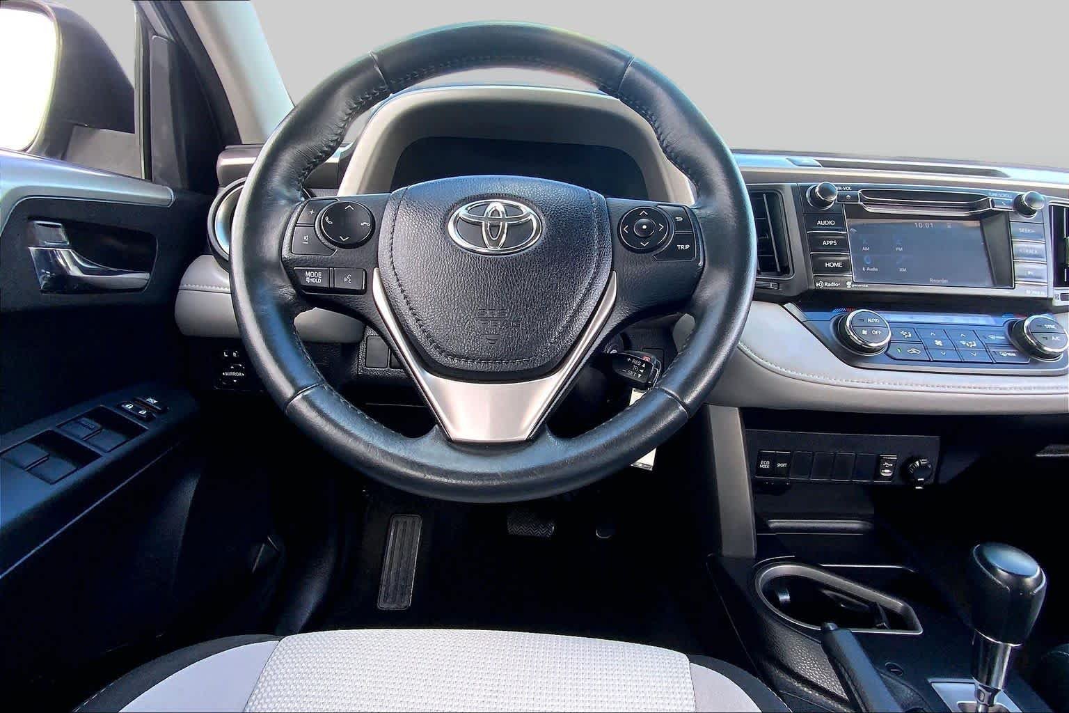 Used 2016 Silver Sky Metallic Toyota XLE image 6
