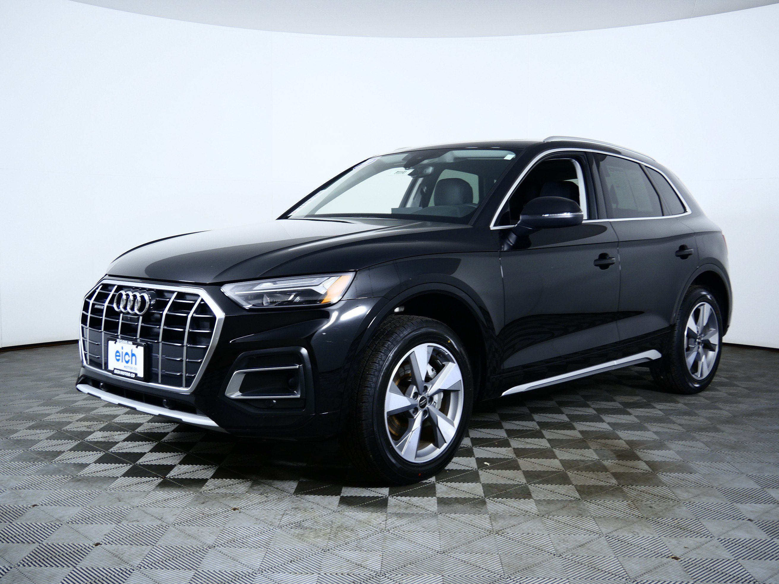 Used 2023 Brilliant Black Audi Premium Plus image 3