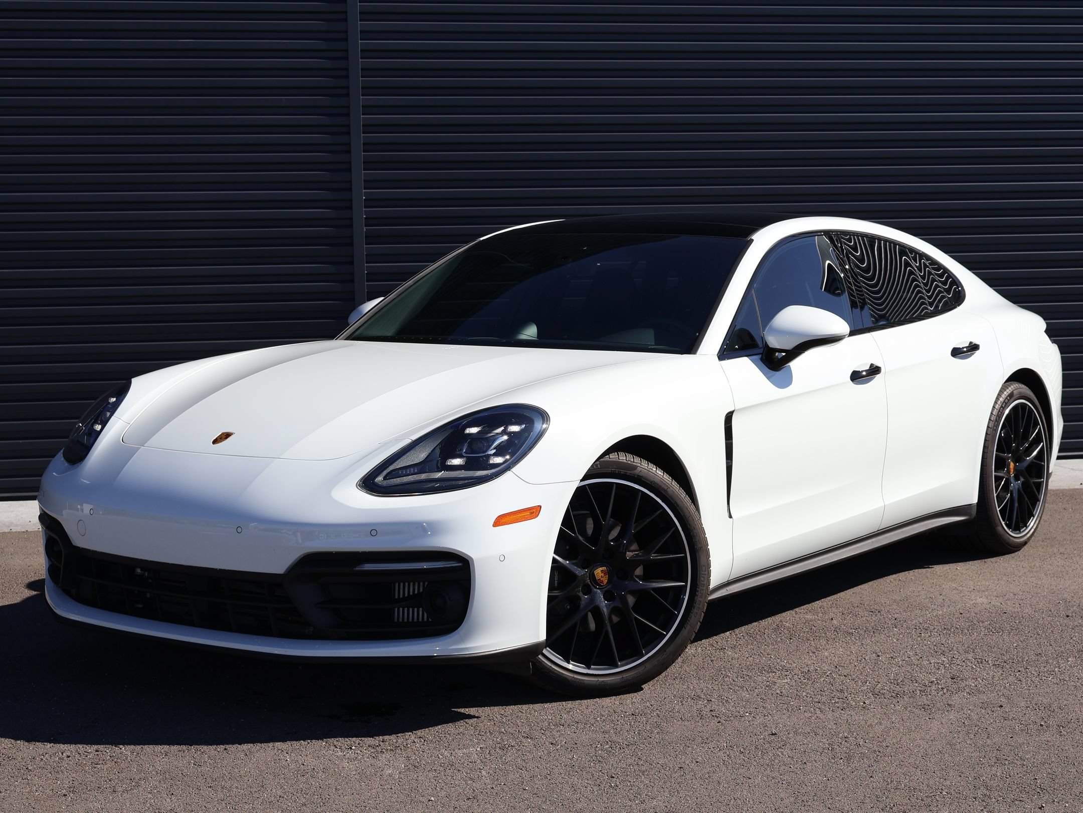 2023 Porsche Panamera Platinum Edition