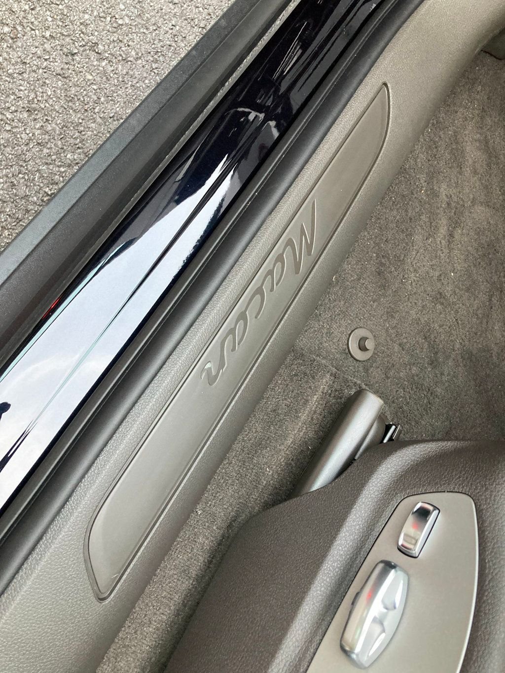 2026 Porsche Macan T - Photo 30