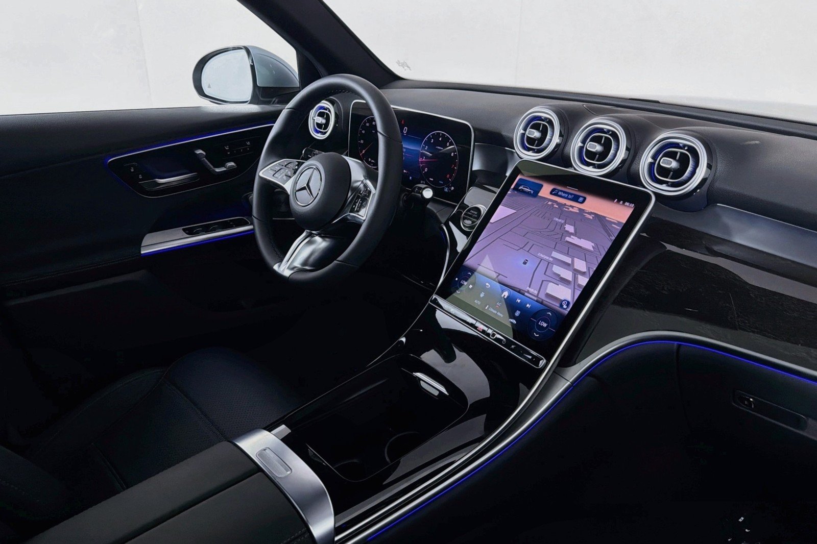New 2026 Cirrus Silver Metallic Mercedes-Benz GLC 300 SUV image 17