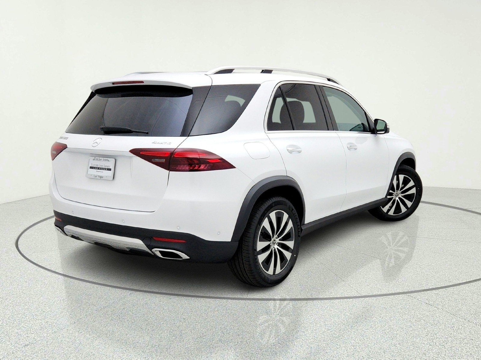 New 2026 MANUFAKTUR Moonlight White Metallic Mercedes-Benz GLE 350 4MATIC® SUV image 9