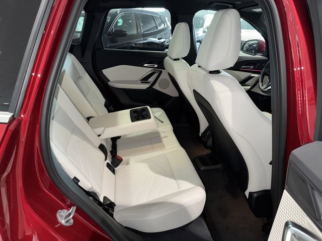New 2026 Vegas Red Metallic BMW xDrive28i image 11