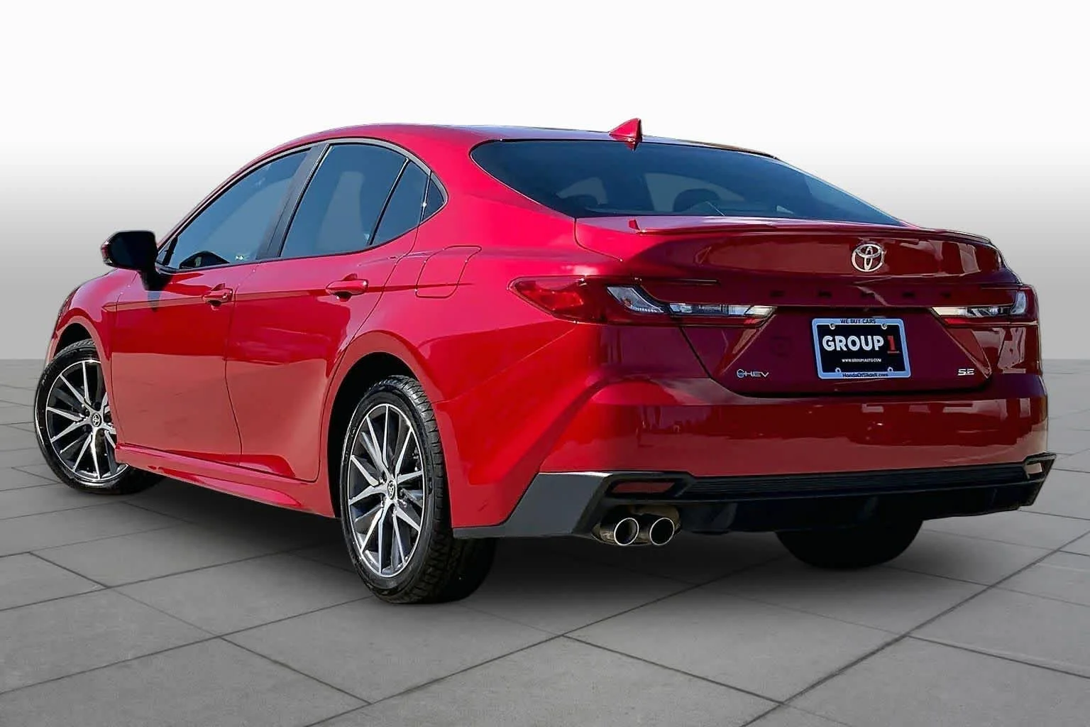 2025 Toyota Camry SE - Photo 12