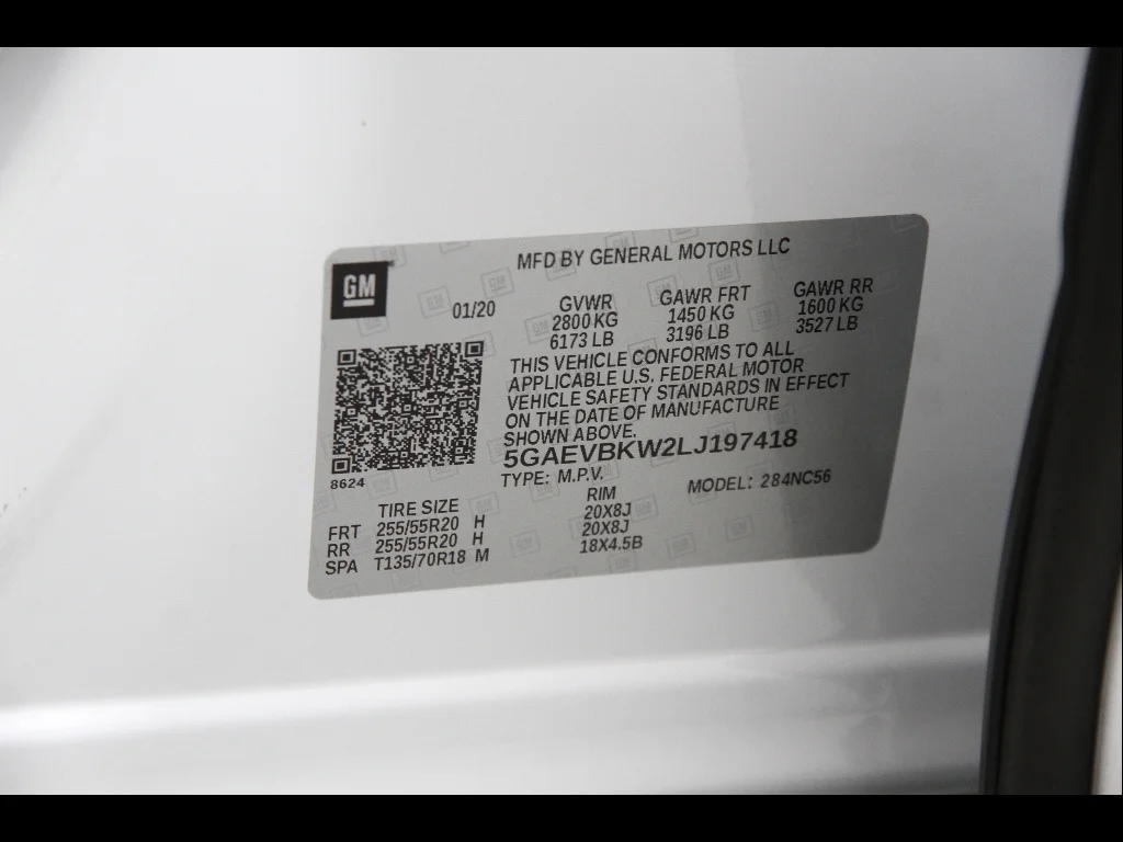 Used 2020 Summit White Buick Premium image 25