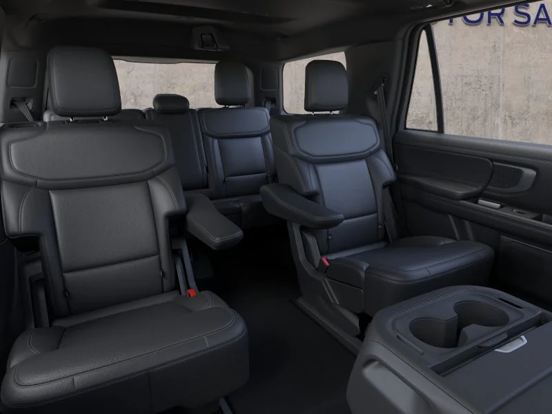 New 2026 Star White Metallic Tri-Coat Ford Platinum® image 11