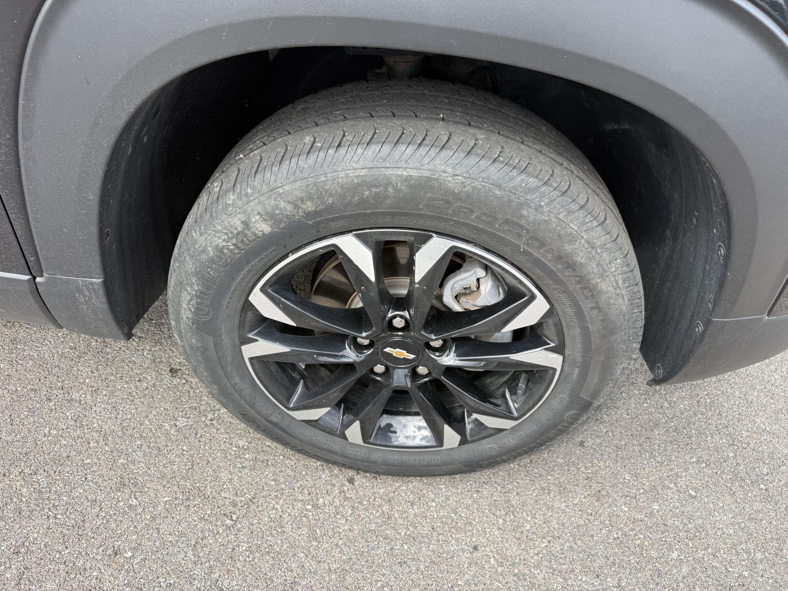 Used 2023 Mosaic Black Metallic Chevrolet LT image 3