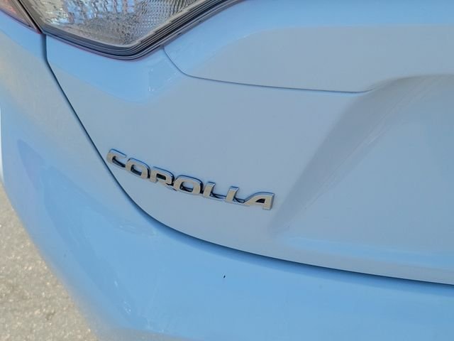 Certified Used 2023 Ice Toyota LE image 19