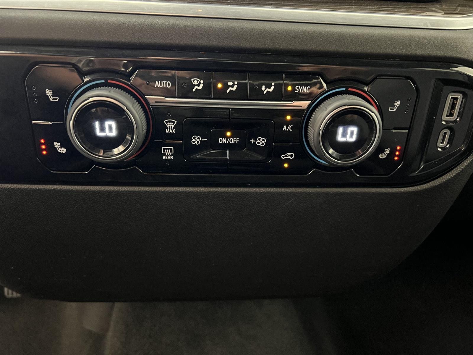 Used 2022 Northsky Blue Metallic Chevrolet LT image 32