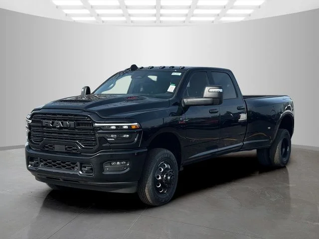 New 2026 Diamond Black Crystal Pearl-Coat Exterior Paint RAM LARAMIE image 3
