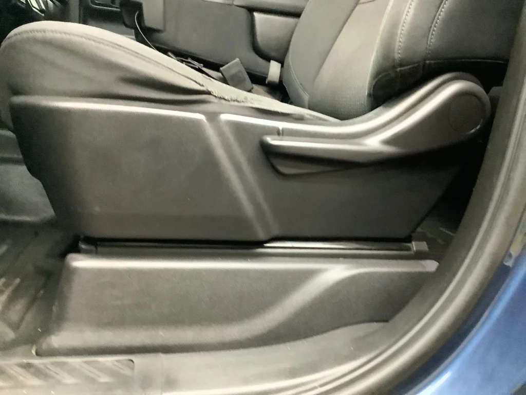 Used 2019 Pacific Blue Metallic GMC Fleet/Base image 12