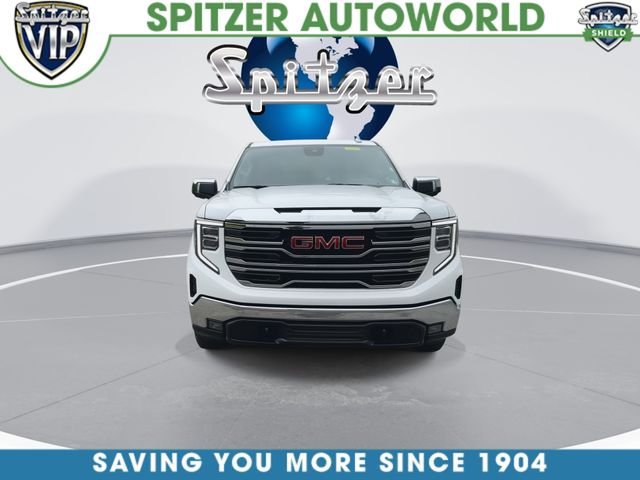 Used 2025 White GMC SLT image 3