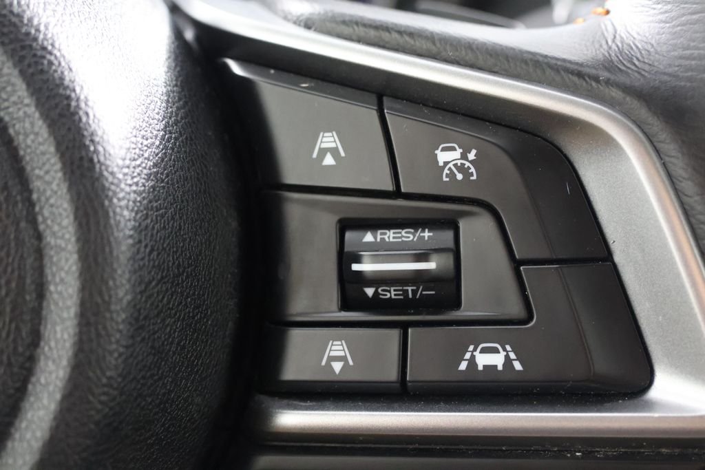 Used 2019 Silver Subaru 2.0i Limited image 12