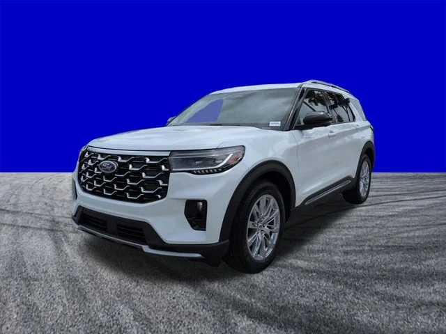 New 2026 Star White Metallic Tri-Coat Ford Platinum™ image 8