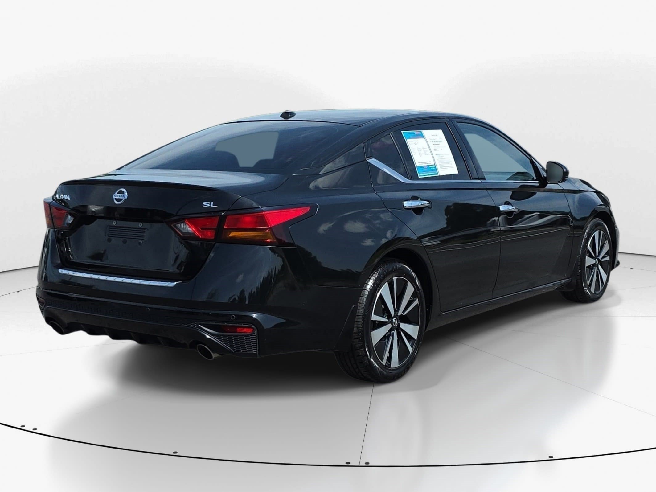 Used 2021 Super Black Nissan 2.5 SL image 3