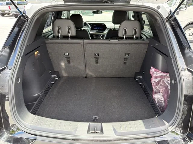 Used 2025 Mosaic Black Metallic Chevrolet ACTIV image 18
