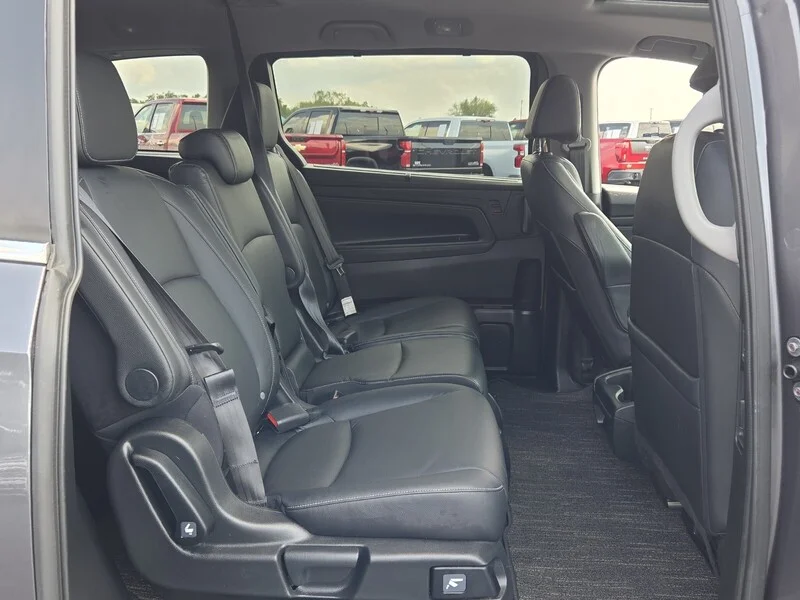 Used 2024 Modern Steel Metallic Honda EX-L image 17