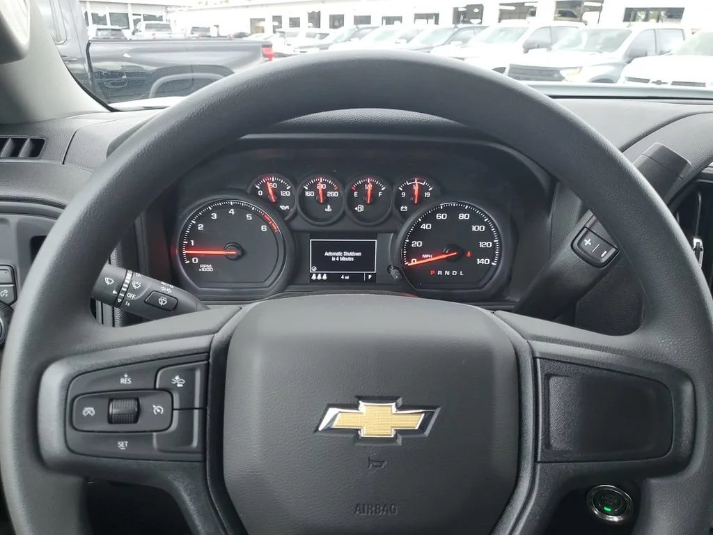 New 2026 Summit White Chevrolet WT image 29