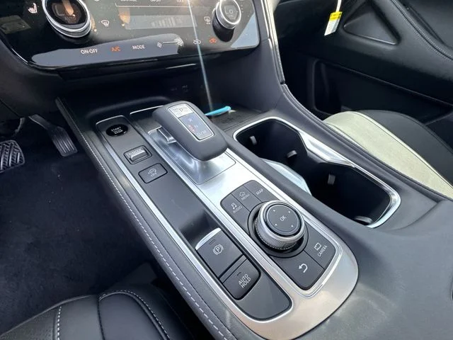 New 2027 White INFINITI LUXE image 16