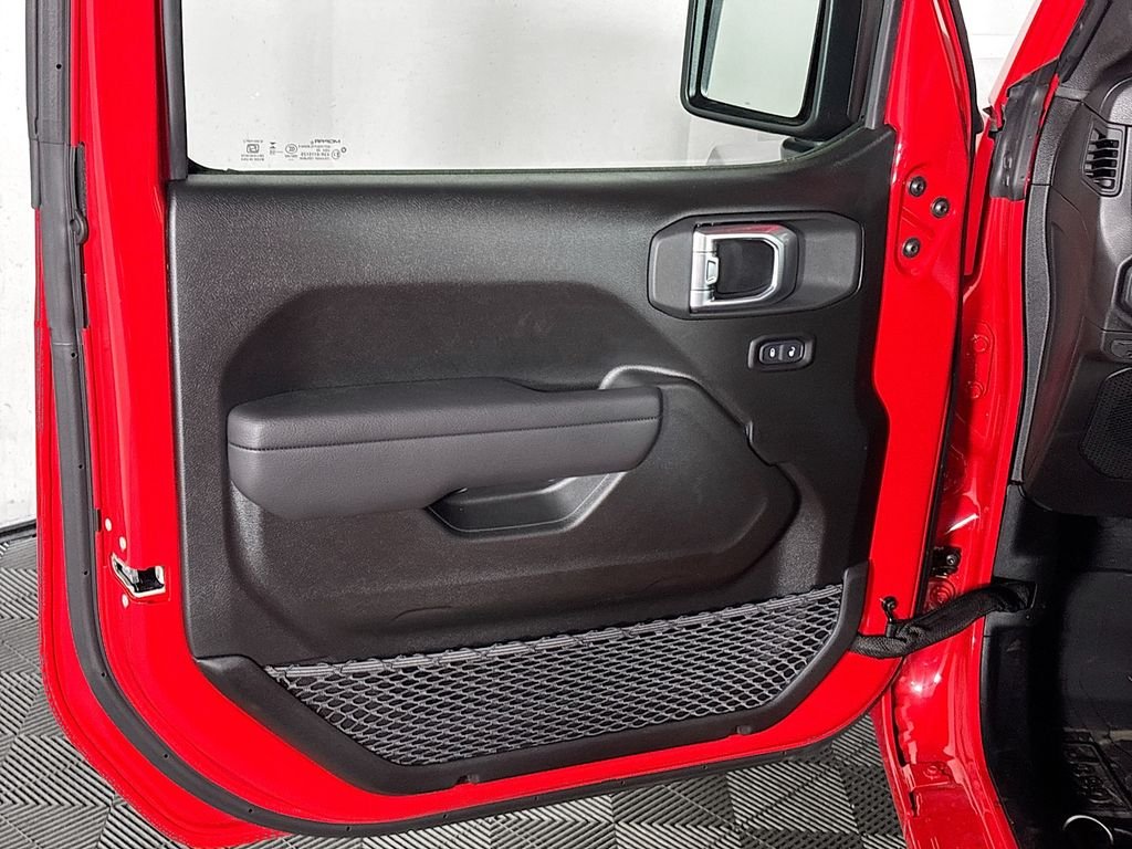 New 2026 Firecracker Red Clear-Coat Exterior Paint Jeep Sport S image 10