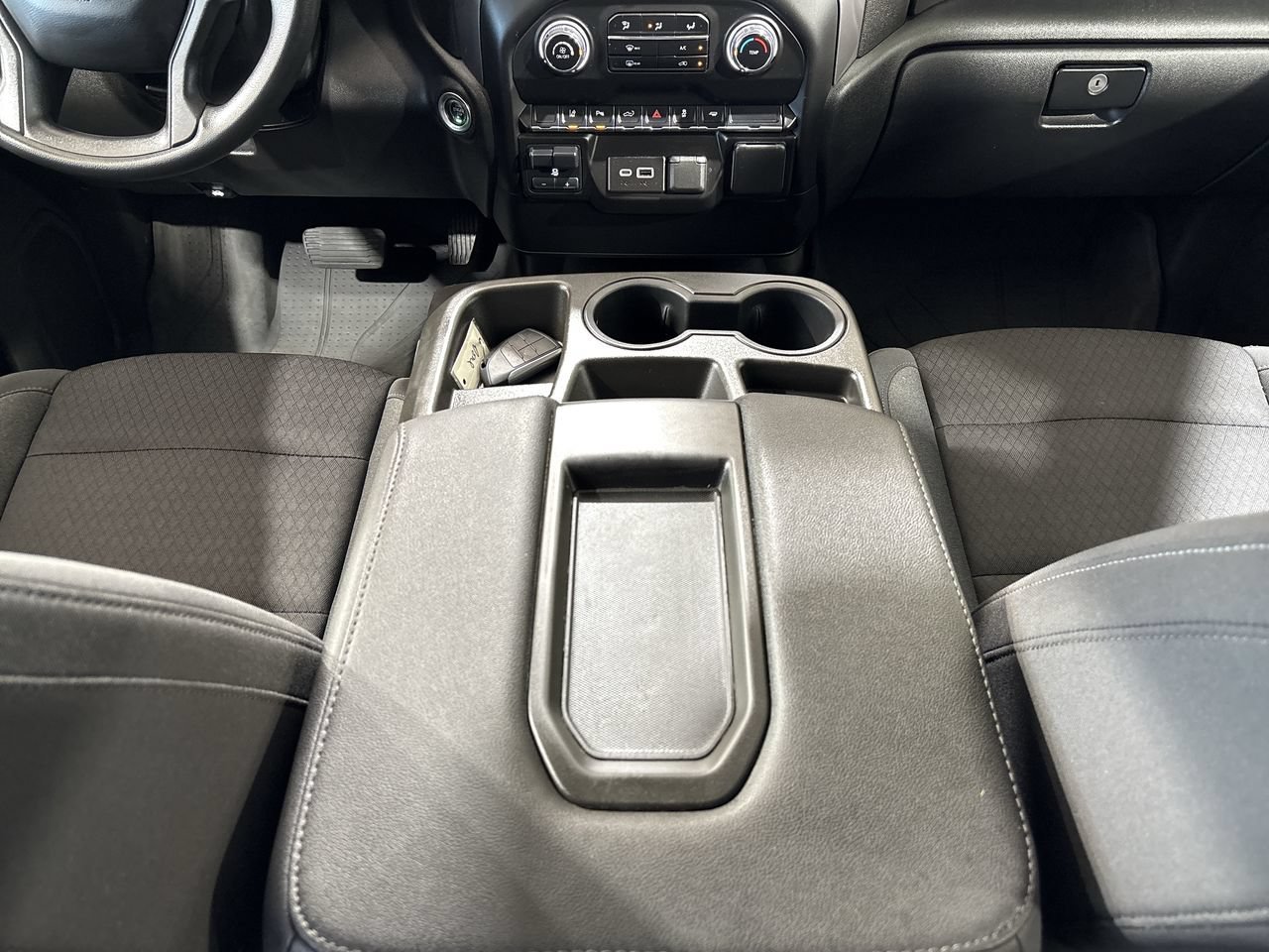 2024 Chevrolet Silverado 2500HD Custom - Photo 21
